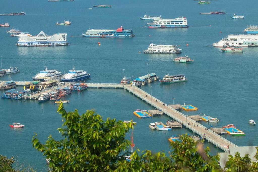 The Green View Pattaya Exteriör bild
